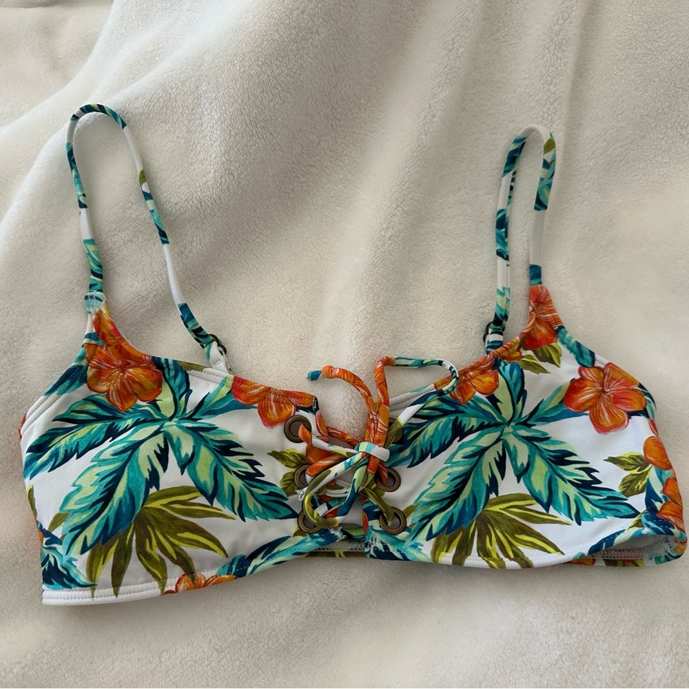 Roxy & O’neill bathing suit tops